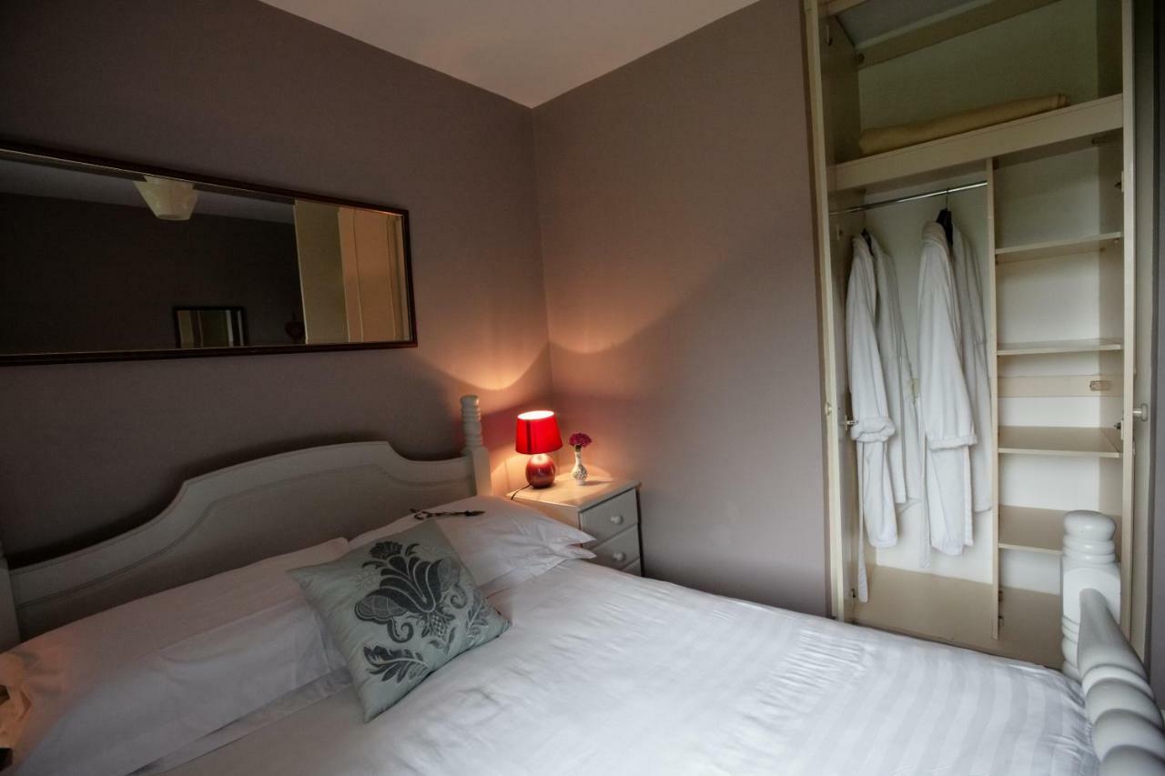 Abbey View Bed & Breakfast Голуей Екстериор снимка